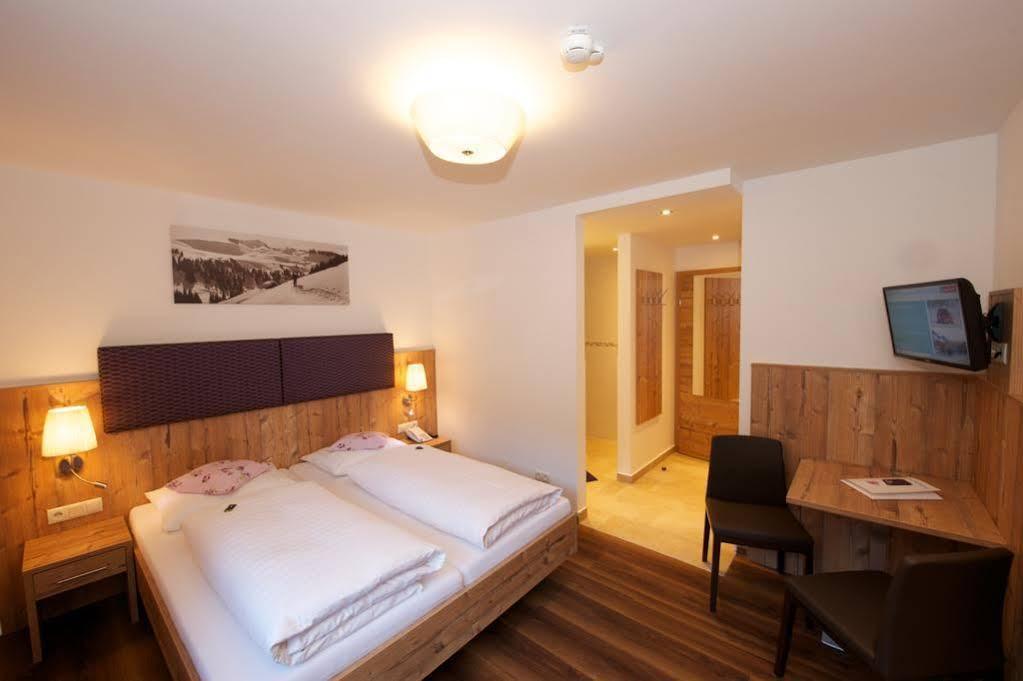 Familien & Wohlfuhlhotel Johanneshof Saalbach Exterior foto